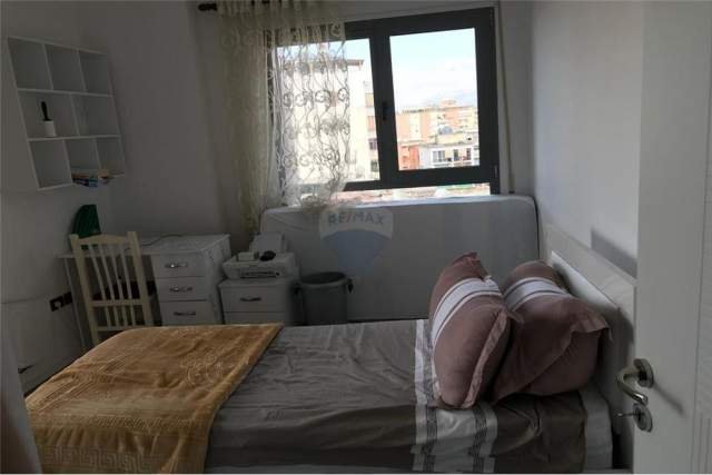 Tirane, jepet me qera apartament 2+1 105 m² 650 Euro (RRUGA KOSOVAREVE)