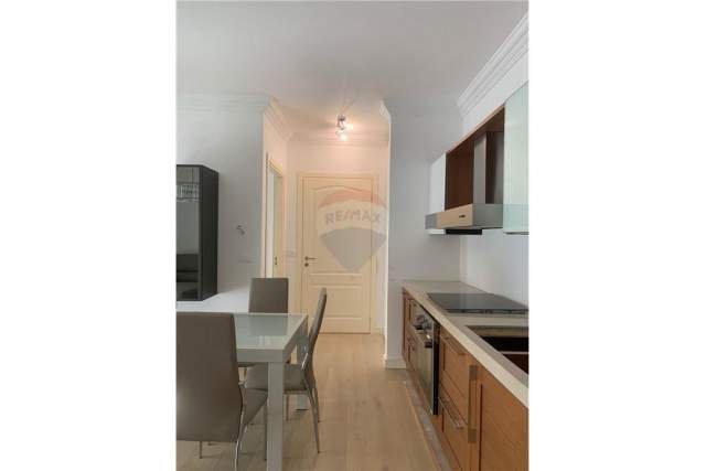 Tirane, jepet me qera apartament 1+1 68 m² 600 Euro (LIQENI I THATE)