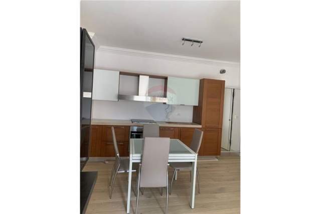 Tirane, jepet me qera apartament 1+1 68 m² 600 Euro (LIQENI I THATE)