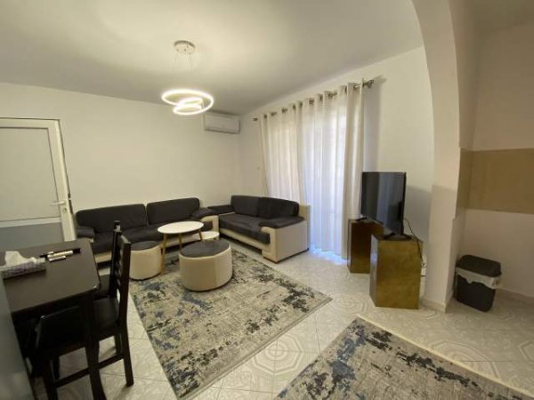 Tirane, jepet me qera apartament 2+1+BLK Kati 2, 64 m² 600 Euro (Garda)