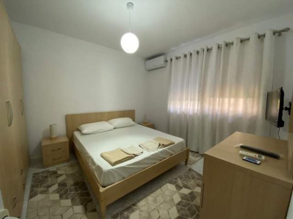 Tirane, jepet me qera apartament 2+1+BLK Kati 2, 64 m² 600 Euro (Garda)