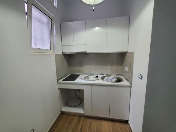 Tirane, jap me qera apartament 1+1+BLK Kati 1, 36 m² 300 Euro (Selvia)