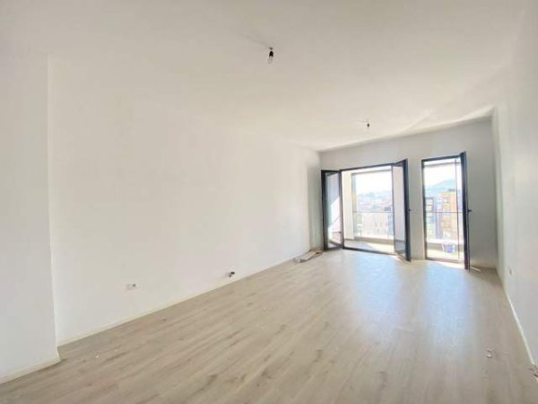 Tirane, shes apartament 2+1+A+BLK Kati 10, 113 m² 215.000 Euro (Rruga e Kavajes)