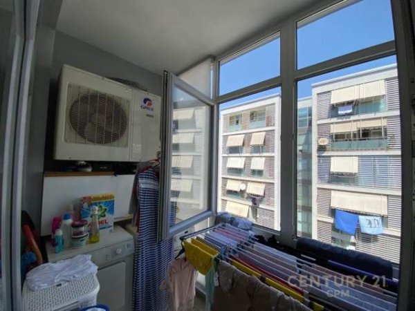 Tirane, jepet me qera apartament 2+1+BLK Kati 5, 90 m² 700 Euro (Tish Dajia)