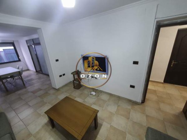 Tirane, jepet me qera apartament 2+1+A+BLK Kati 3, 110 m² 750 Euro