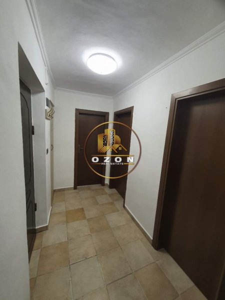 Tirane, jepet me qera apartament 2+1+A+BLK Kati 3, 110 m² 750 Euro