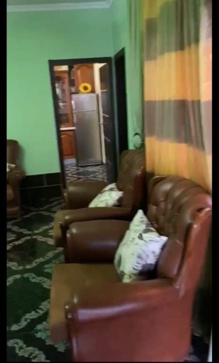 Tirane, jepet me qera apartament 2+1 Kati 1, 85 m² 30.000 Leke