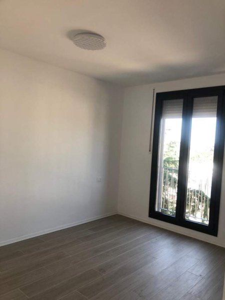 Tirane, jepet me qera apartament 1+1+BLK Kati 3, 65 m² 350 Euro (rruga Kongresi i Manastirit)
