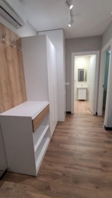 Tirane, jepet me qera apartament 1+1+BLK Kati 3, 65 m² 450 Euro (rruga Ndre Mjeda)