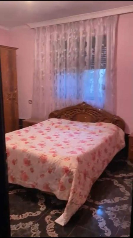 Tirane, jepet me qera shtepi 1+1+BLK Kati 1, 60 m² 30000 Leke (rruga besa)