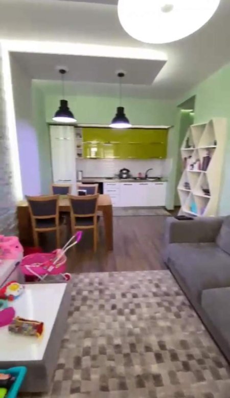 Tirane, jepet me qera apartament 2+1+BLK Kati 4, 88 m² 700 Euro (kika)