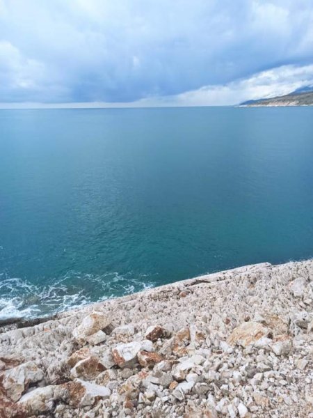 Himare, shes truall ne bregdet 2.000 m² 119.000 Euro (Borsh)