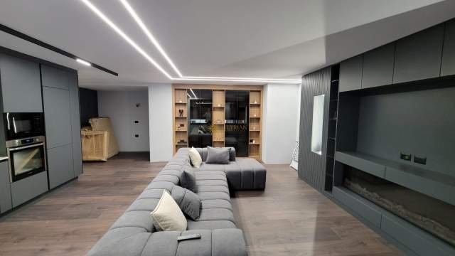 Tirane, shes apartament Kati 8, 136 m² 272.000 Euro (Sheshi Willson)