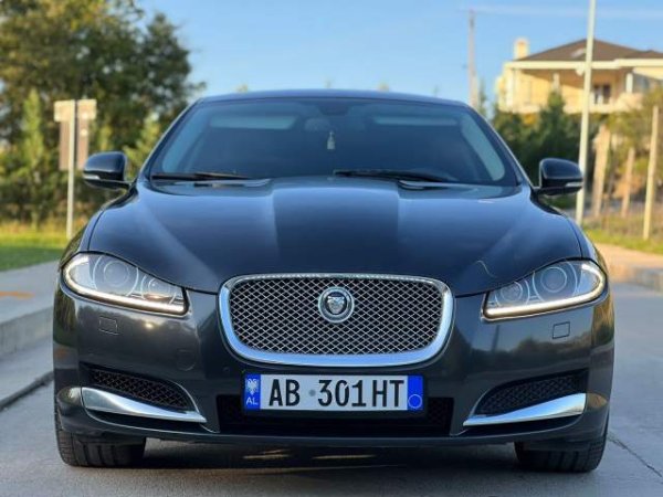 shes Jaguar JAGUAR XF - 2.2 NAFTE - AUTOMAT - 2013