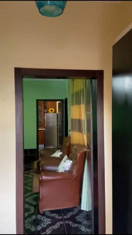 Tirane, jepet me qera shtepi 1+1+BLK Kati 1, 60 m² 30000 Leke (rruga besa)