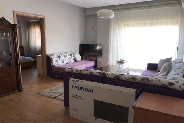 Tirane, jepet me qera apartament 2+1+A Kati 5, 97 m² 550 Euro (pazari i ri)