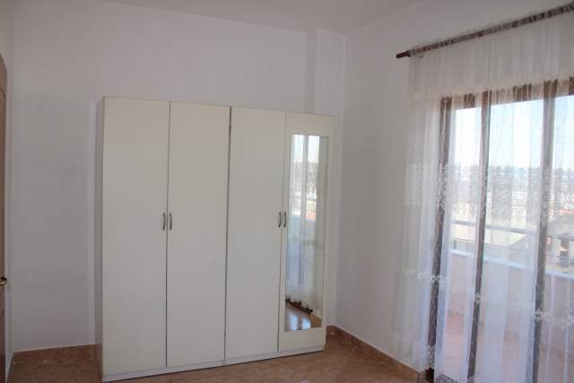 Tirane, jap me qera apartament 1+1+BLK Kati 4, 65 m² 29.000 Leke (Rruga gjon mili)