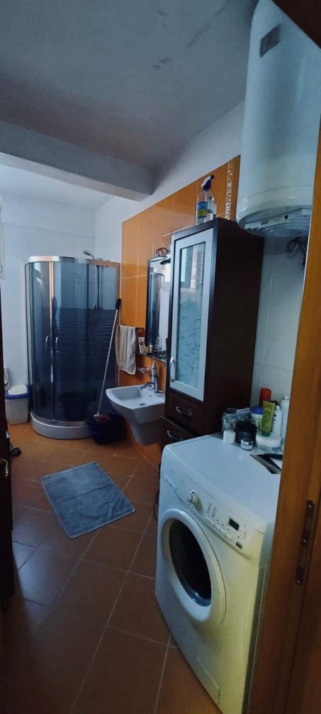 Tirane, jepet me qera apartament 2+1 Kati 3, 98 m² 600 Euro (Sulejman Delvina)