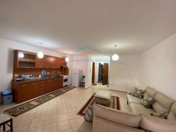 Durres, jepet me qera apartament 1+1 Kati 4, 80 m² 400 Euro (Vollga)