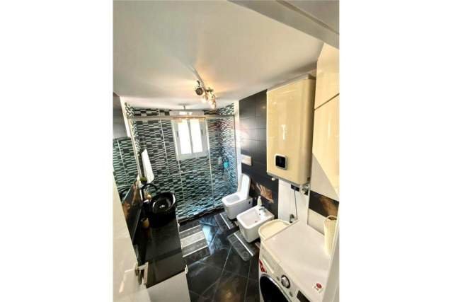 Tirane, jepet me qera apartament 2+1+A+BLK Kati 5, 120 m² 800 Euro (Komuna e Parisit)