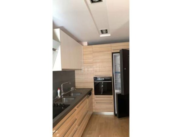 Tirane, jepet me qera apartament 2+1+BLK 120 m² 650 Euro (21 Dhjetori)
