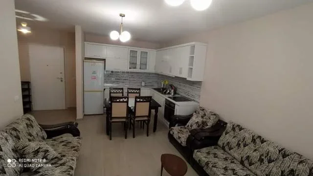 Tirane, jepet me qera apartament 2+1 Kati 3, 110 m² 500 Euro (Fior di Bosko)