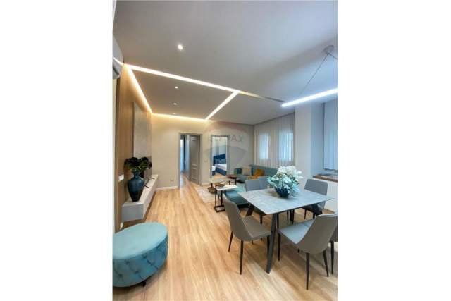 Tirane, jepet me qera apartament 2+1 120 m² 1.000 Euro (21 Dhjetori)