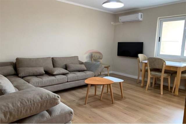 Tirane, jepet me qera apartament 2+1+A+BLK Kati 4, 70 m² 600 Euro (Qender)