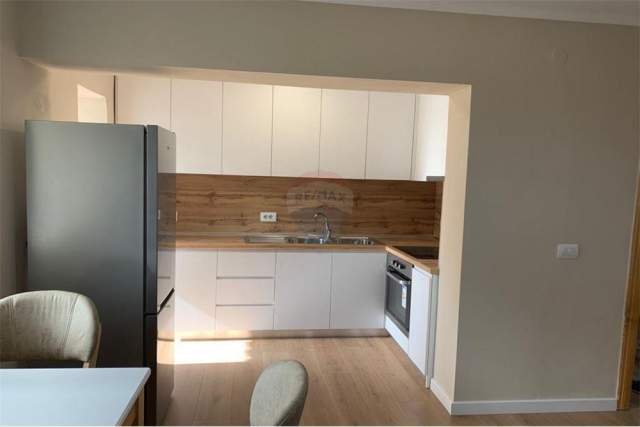 Tirane, jepet me qera apartament 2+1+A+BLK Kati 4, 70 m² 600 Euro (Qender)