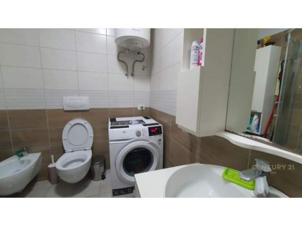 Tirane, jepet me qera apartament 2+1+A Kati 5, 77 m² 550 Euro (21 Dhjetori)