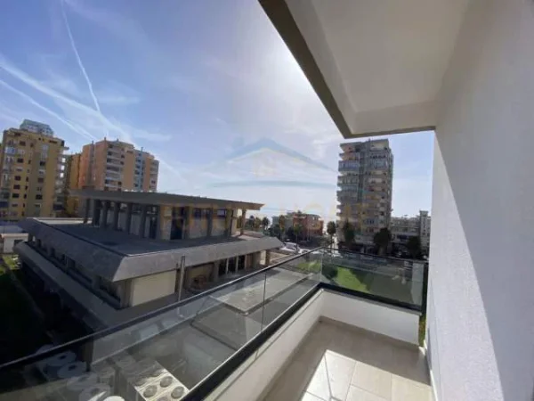 Durres, jepet me qera apartament 2+1+BLK Kati 4, 140 m² 900 Euro (Vollga)