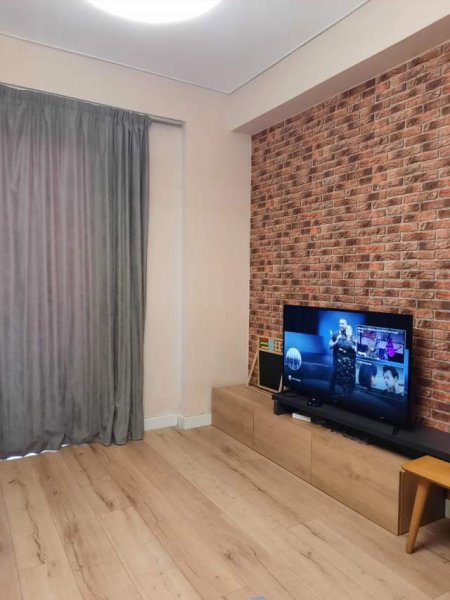 Tirane, jepet me qera apartament 2+1+BLK Kati 1, 100 m² 300 Euro (Rruga Ylbere Bylykbashi)