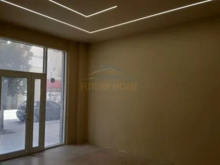 Tirane, jepet me qera ambjent biznesi Kati 0, 102 m² 550 € (Lungomare, Vlore AREA44053)