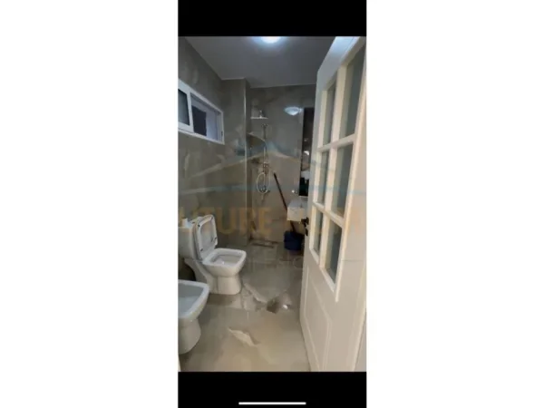 Durres, shitet apartament 2+1 Kati 3, 109 m² 175.000 € (Prane Gjykates, Durres)