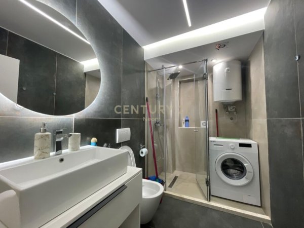 Tirane, jepet me qera apartament 1+1 Kati 1, 59 m² 800 € (rruga e kosovarve)