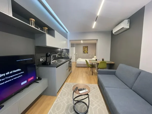 Tirane, jepet me qera apartament 1+1 Kati 1, 59 m² 800 € (rruga e kosovarve)