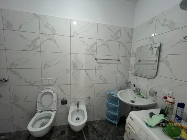 Tirane, jepet me qera apartament 2+1 Kati 6, 116 m² 550 € (don bosko)