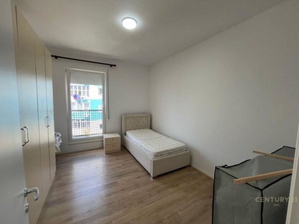 Tirane, jepet me qera apartament 2+1 Kati 6, 116 m² 550 € (don bosko)