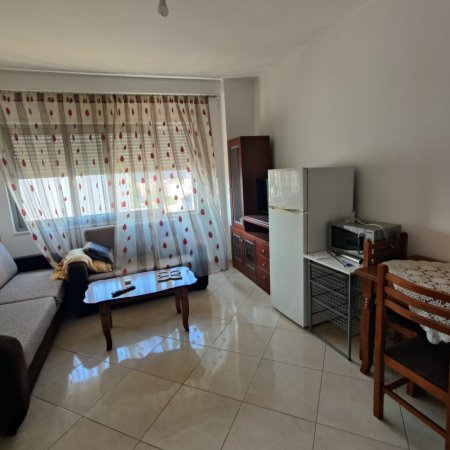 Tirane, jepet me qera apartament 2+1+Ballkon Kati 5, 85 m² 600 € (VASIL SHANTO)