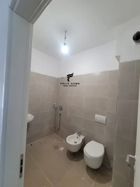 Tirane, shitet apartament 2+1+Ballkon Kati 6, 112 m² 265.000 € (RRUGA E BARRIKADAVE)