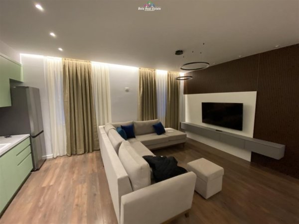 Tirane, jepet me qera apartament 2+1 Kati 5, 98 m² 700 € (liqeni i thate)
