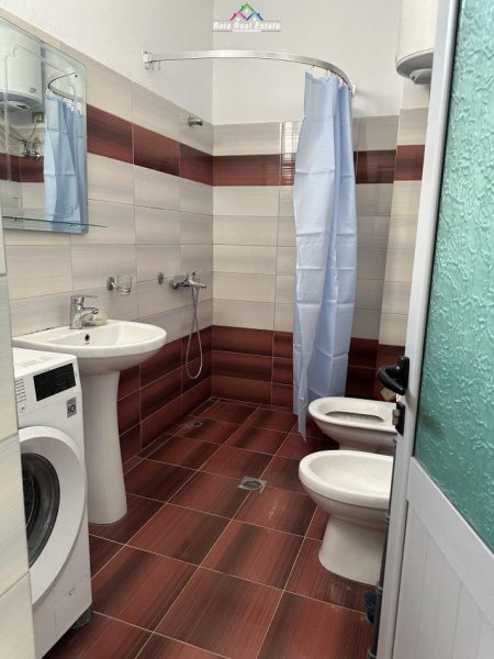 Tirane, jepet me qera apartament 2+1 Kati 5, 100 m² 550 € (Rruga e Elbasanit)