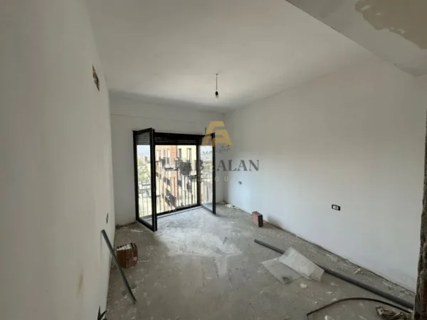 Tirane, shitet apartament 2+1 Kati 2, 100 m² 179.000 € (Kodra e Diellit 2)