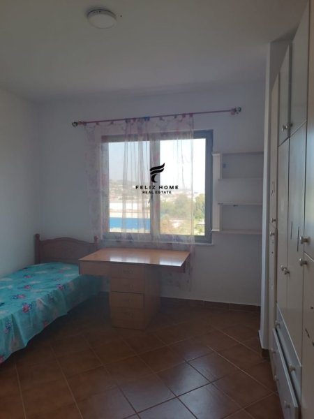 Tirane, jepet me qera apartament 3+1+Ballkon Kati 6, 175 m² 500 € (CASA ITALIA)