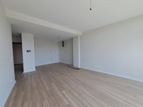 Tirane, jepet me qera apartament 1+1+Ballkon , 82 m² 700 € (LIQENI I TIRANES, RRUGA KOSOVAREVE)