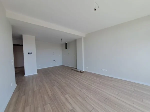 Tirane, jepet me qera apartament 1+1+Ballkon , 82 m² 700 € (LIQENI I TIRANES, RRUGA KOSOVAREVE)