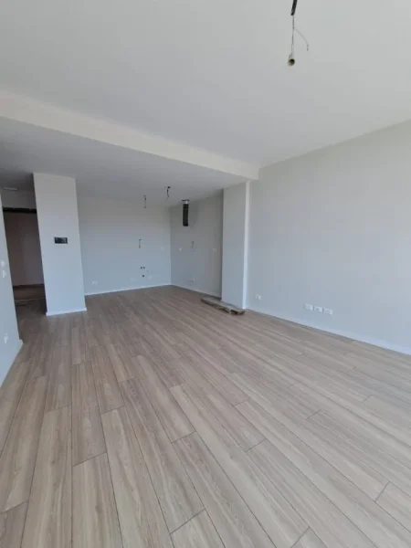 Tirane, jepet me qera apartament 1+1+Ballkon , 82 m² 700 € (LIQENI I TIRANES, RRUGA KOSOVAREVE)