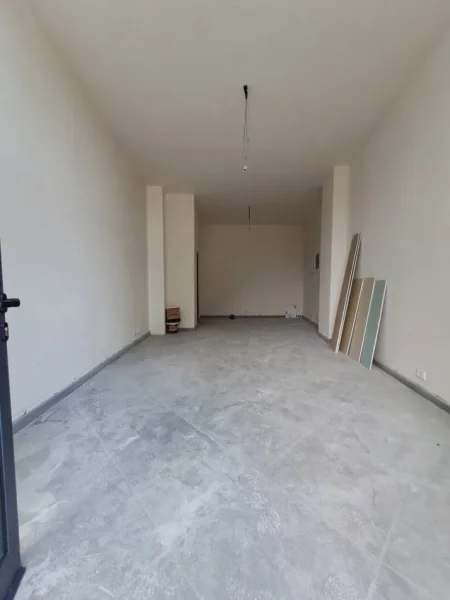 Tirane, jepet me qera dyqan Kati 0, 40 m² 1.000 € (LAKE VIEW RESIDENCE , LIQENI I TIRANES)