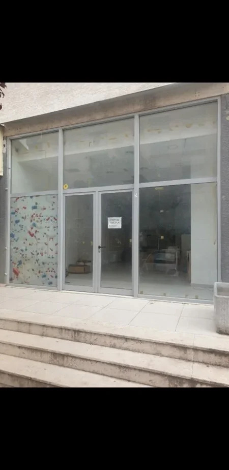 Tirane, shitet dyqan Kati 0, 63 m² (Gjergj Elez Alia)