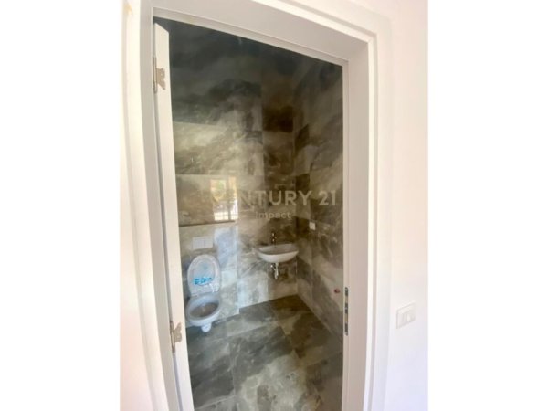 Tirane, jepet me qera apartament 2+1 Kati 1, 113 m² (Rruga e dibres)